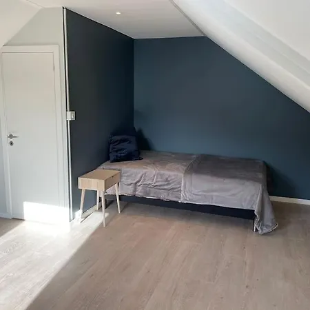 Sentral Toppleilighet Med Hoy Kvalitet Harstad